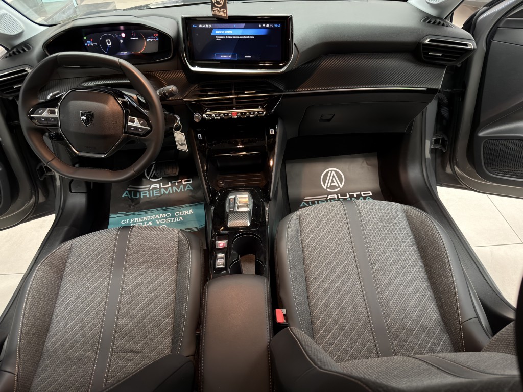 PEUGEOT 208 1200 HYBRID 110 CV ALLURE